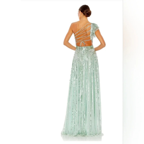 Mac Duggal, Sequined One Shoulder Flutter Sleeve Gown, Pistachio, Size 10,‎ NWT - Picture 3 of 14